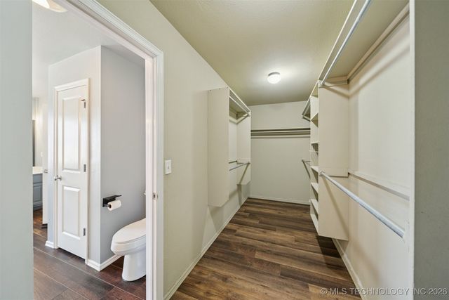 11710 S Willow Place, Jenks, OK 74037