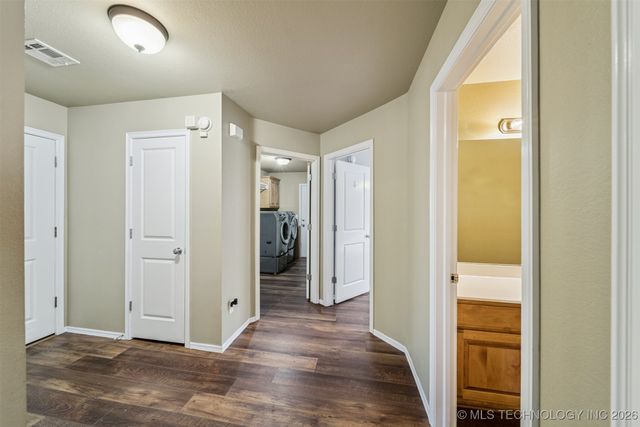 11710 S Willow Place, Jenks, OK 74037