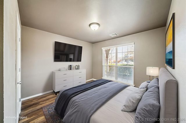 11710 S Willow Place, Jenks, OK 74037