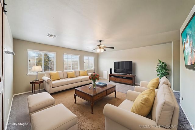 11710 S Willow Place, Jenks, OK 74037