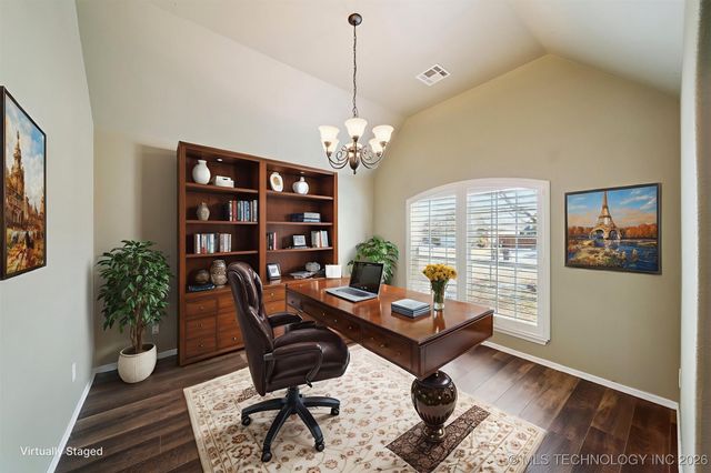 11710 S Willow Place, Jenks, OK 74037