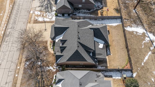 11710 S Willow Place, Jenks, OK 74037