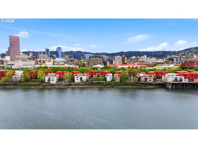 910 Nw NAITO Pkwy Nw I-12, Portland, OR 97209