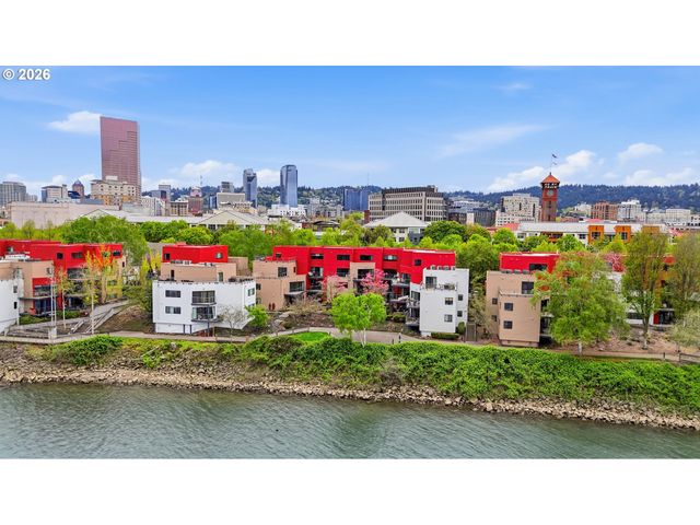 910 Nw NAITO Pkwy Nw I-12, Portland, OR 97209