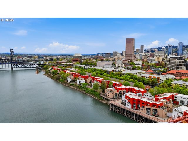 910 Nw NAITO Pkwy Nw I-12, Portland, OR 97209