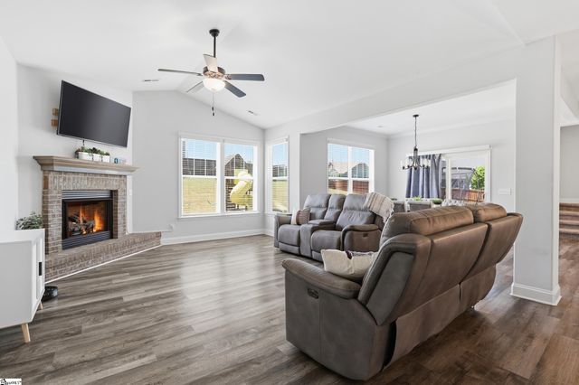 204 Claridge Way, Greer, SC 29651