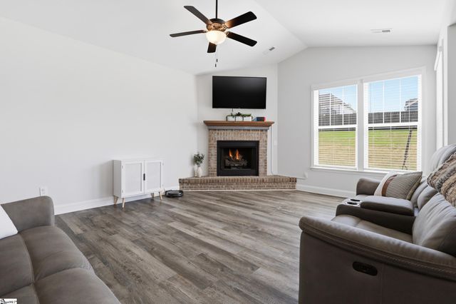 204 Claridge Way, Greer, SC 29651