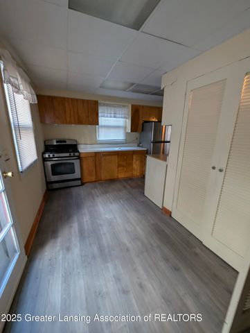 1609 N Gilcrest Avenue, East Lansing, MI 48823