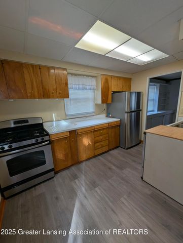 1609 N Gilcrest Avenue, East Lansing, MI 48823