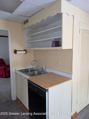 1609 N Gilcrest Avenue, East Lansing, MI 48823