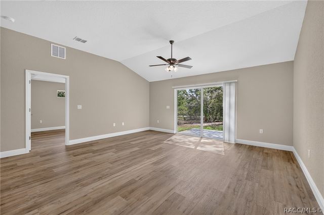 10260 N Spaulding Drive, Citrus Springs, FL 34433