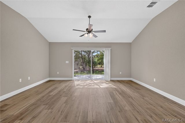 10260 N Spaulding Drive, Citrus Springs, FL 34433