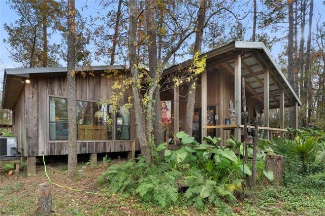 805 Willow Springs Road, Sulphur, LA 70663