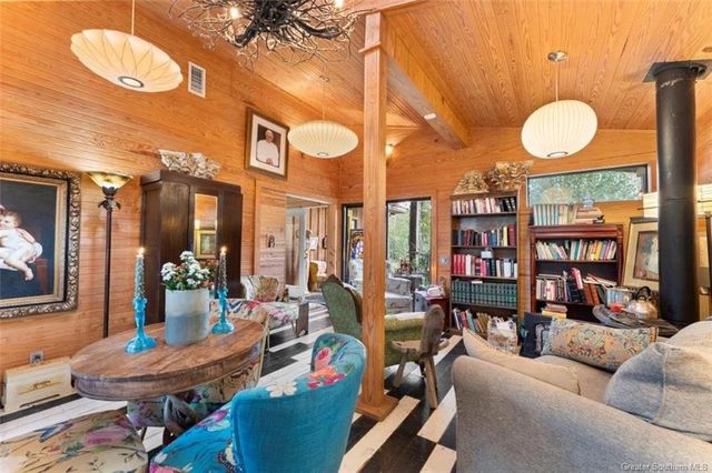 805 Willow Springs Road, Sulphur, LA 70663