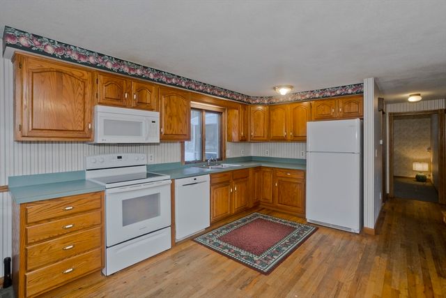 31 Leadmine Road, Southampton, MA 01073