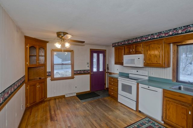 31 Leadmine Road, Southampton, MA 01073