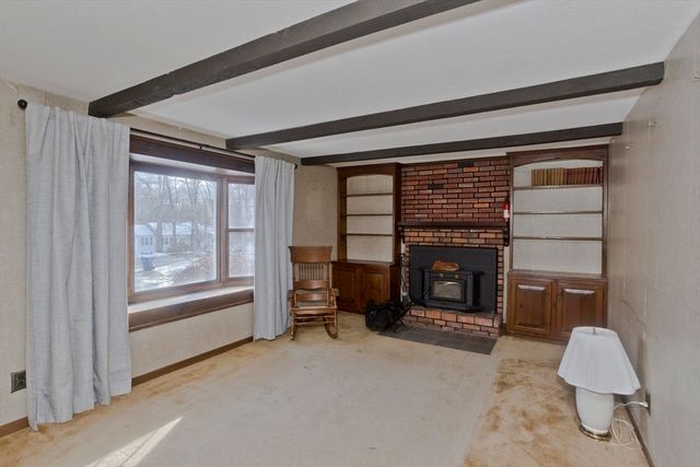 31 Leadmine Road, Southampton, MA 01073