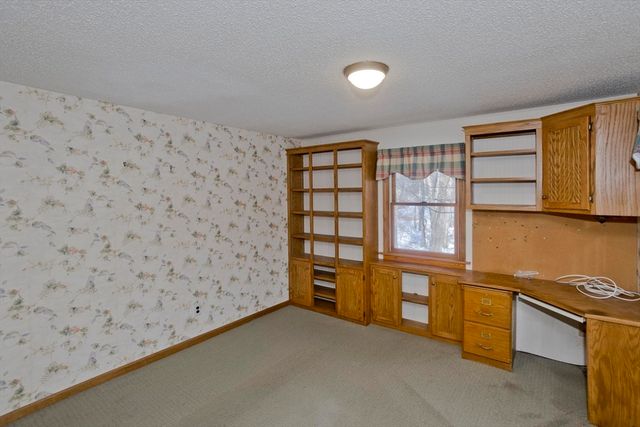 31 Leadmine Road, Southampton, MA 01073