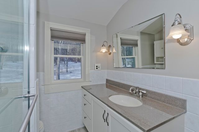 31 Leadmine Road, Southampton, MA 01073