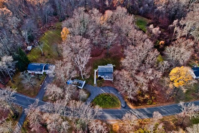 31 Leadmine Road, Southampton, MA 01073