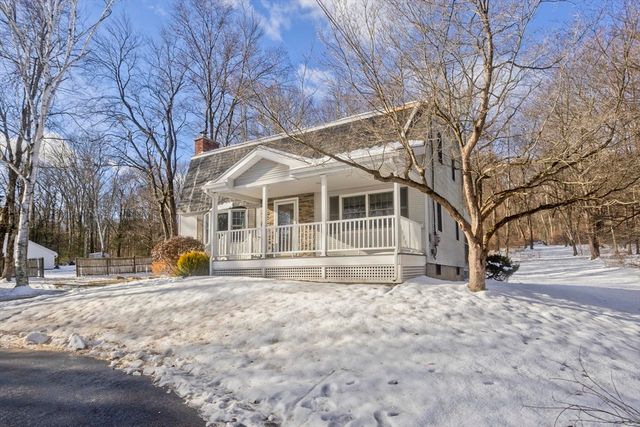 31 Leadmine Road, Southampton, MA 01073