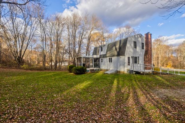 31 Leadmine Road, Southampton, MA 01073