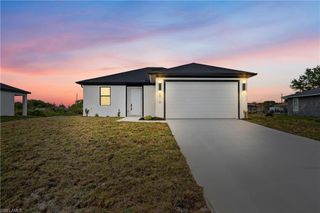 2810 72nd ST W, Lehigh Acres, FL 33971