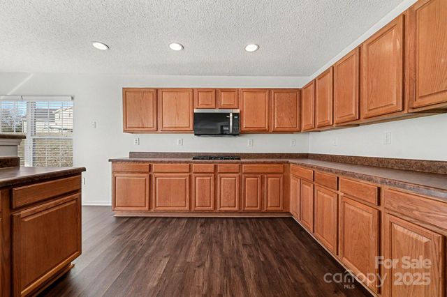 13812 Riding Hill Avenue, Charlotte, NC 28213