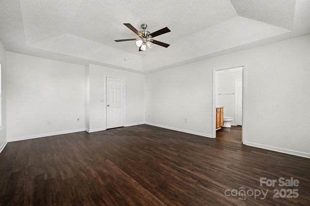 13812 Riding Hill Avenue, Charlotte, NC 28213