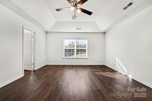 13812 Riding Hill Avenue, Charlotte, NC 28213