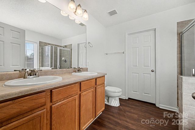 13812 Riding Hill Avenue, Charlotte, NC 28213