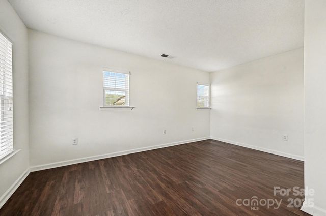 13812 Riding Hill Avenue, Charlotte, NC 28213