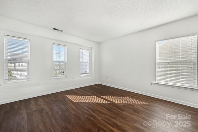 13812 Riding Hill Avenue, Charlotte, NC 28213