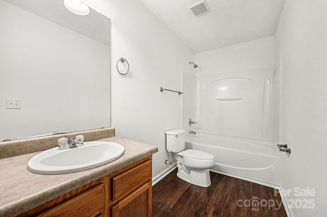 13812 Riding Hill Avenue, Charlotte, NC 28213