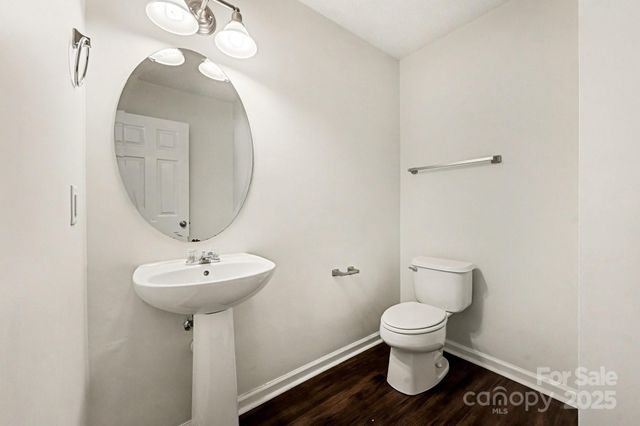 13812 Riding Hill Avenue, Charlotte, NC 28213