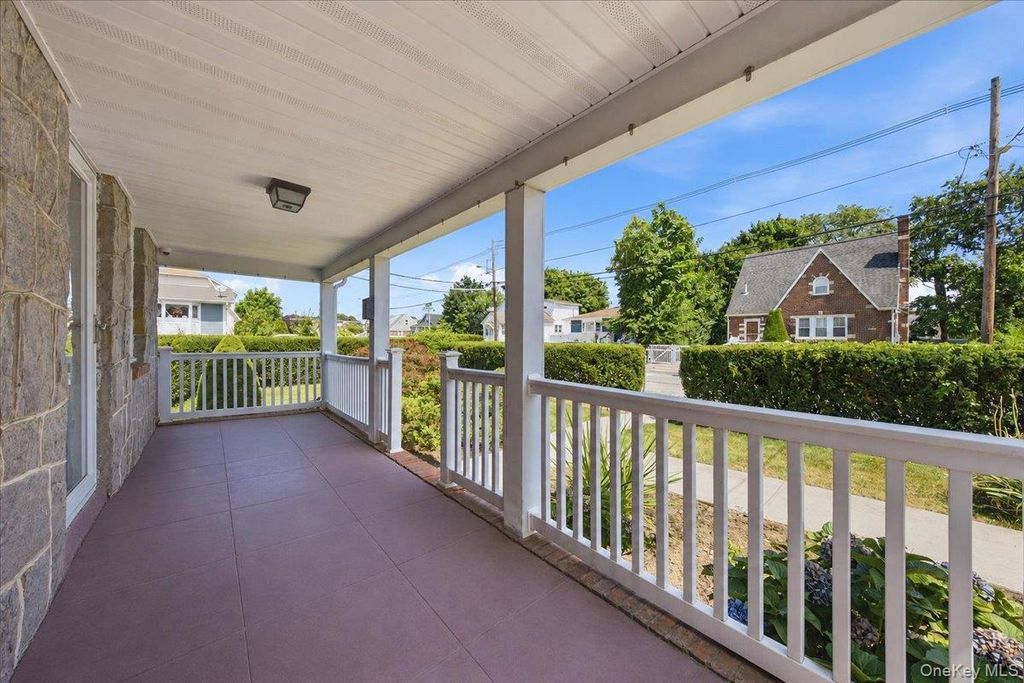 95 Union Street, Freeport, NY 11520 — photo 2
