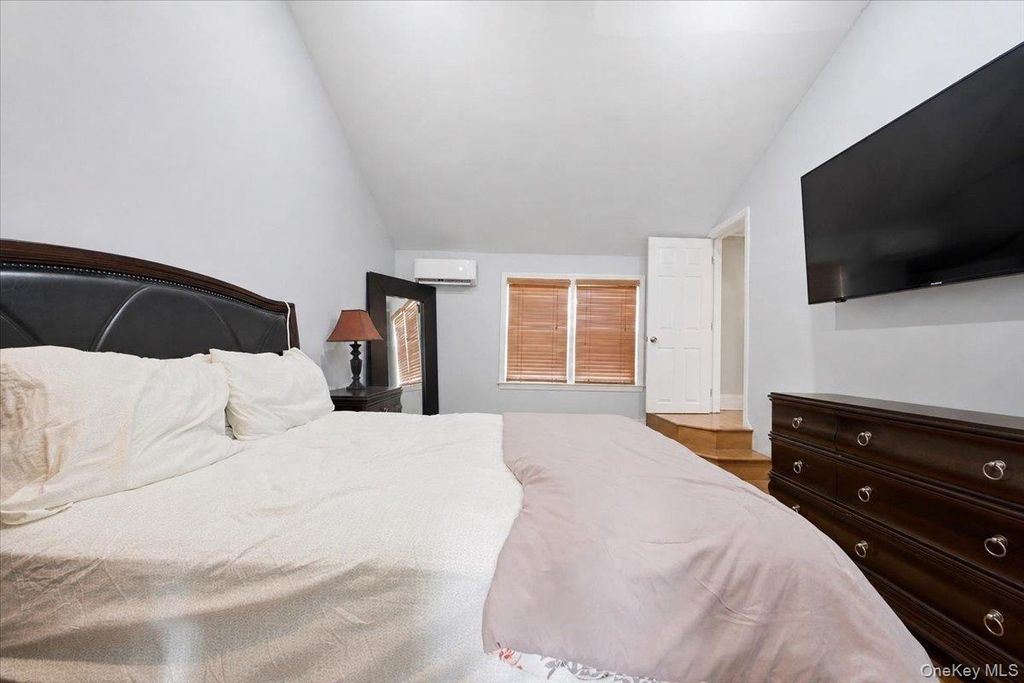 95 Union Street, Freeport, NY 11520 — photo 5