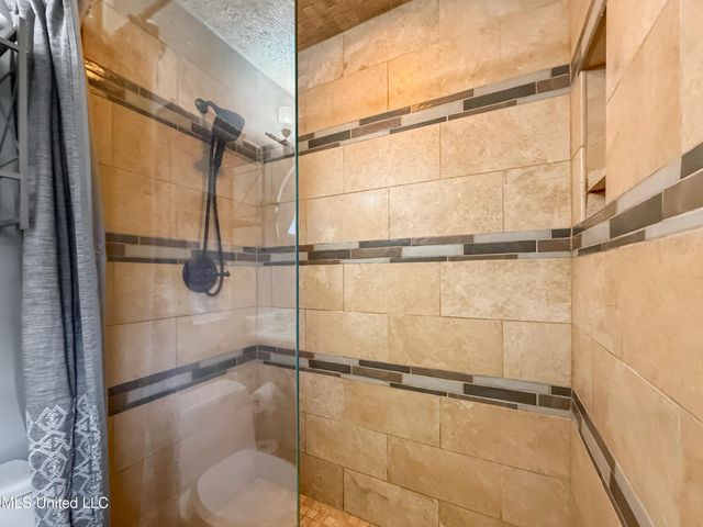 5255 Parkway Drive, Jackson, MS 39211