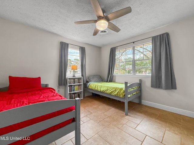 5255 Parkway Drive, Jackson, MS 39211