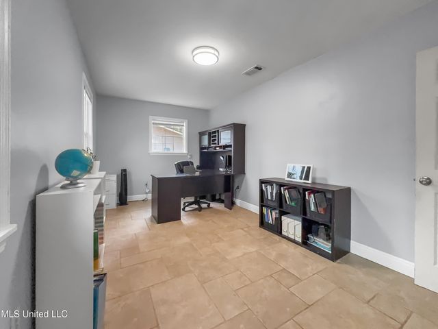 5255 Parkway Drive, Jackson, MS 39211