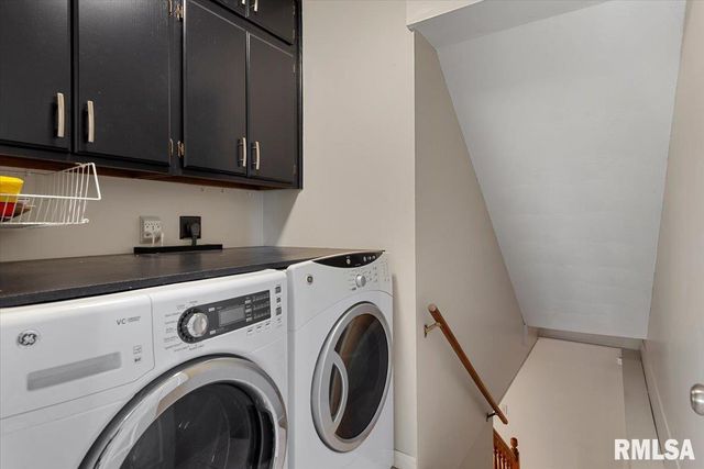 2900 Mill Point Court, Springfield, IL 62704