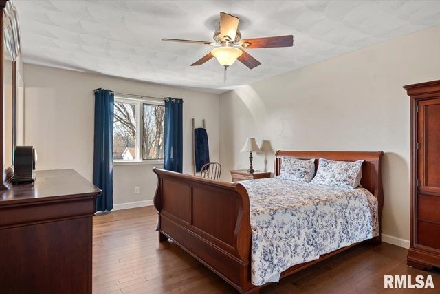 2900 Mill Point Court, Springfield, IL 62704