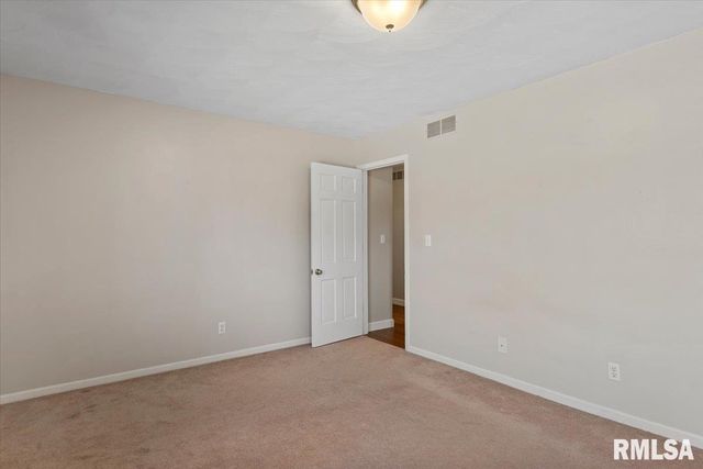 2900 Mill Point Court, Springfield, IL 62704