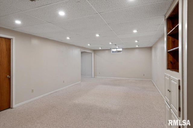 2900 Mill Point Court, Springfield, IL 62704