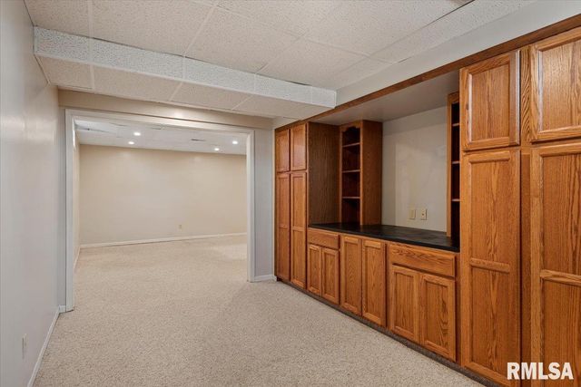 2900 Mill Point Court, Springfield, IL 62704