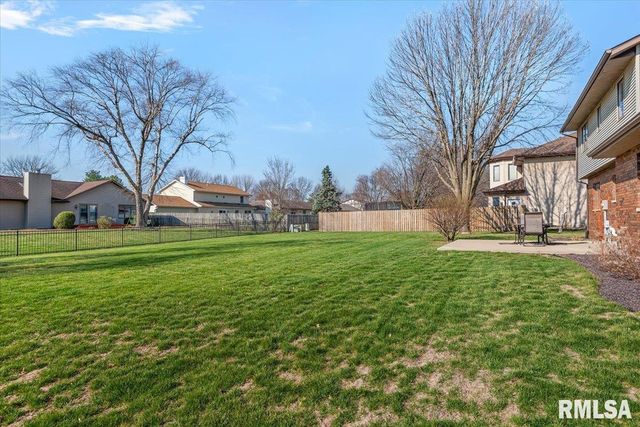 2900 Mill Point Court, Springfield, IL 62704