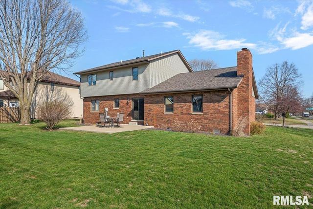 2900 Mill Point Court, Springfield, IL 62704