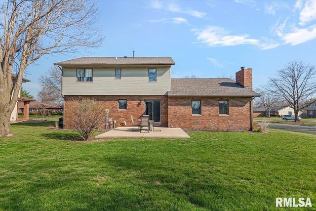 2900 Mill Point Court, Springfield, IL 62704