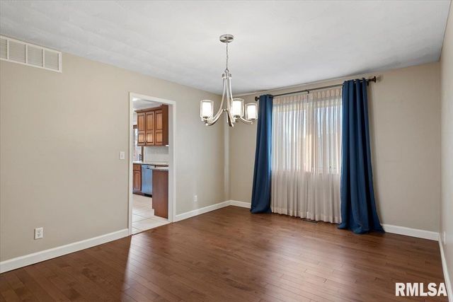 2900 Mill Point Court, Springfield, IL 62704