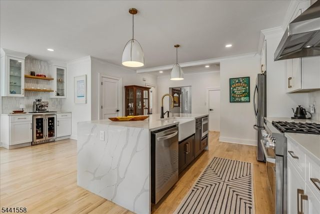 27 Montclair Ave, Montclair Twp., NJ 07042